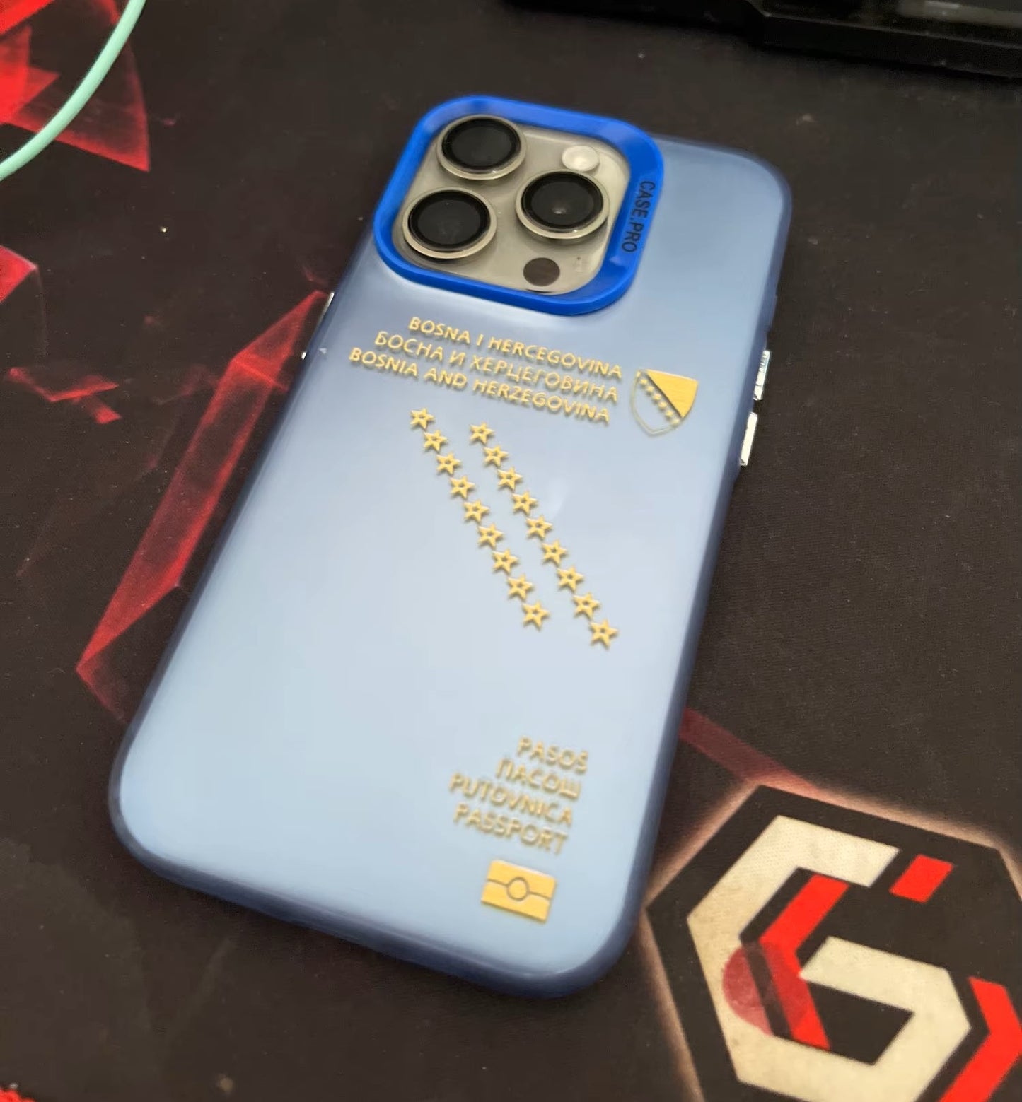 Passport | 3D Premium Maskica sa motivom ljiljana – patriotski simbol Bosne i Hercegovine