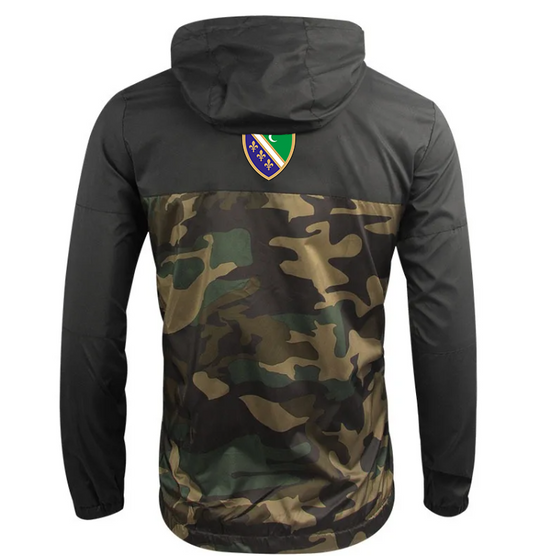 Sandžak | Camouflage jakna sa motivom ljiljana – patriotski simbol Bosne i Hercegovine