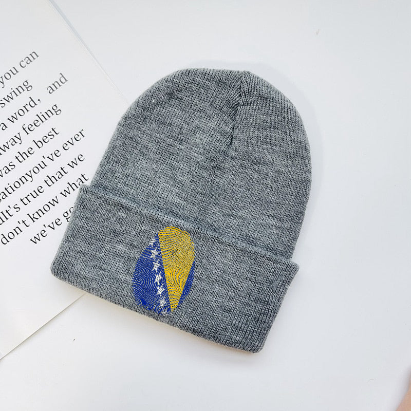 Otisak Bosanski | Kapa sa motivom ljiljana – patriotski simbol Bosne i Hercegovine