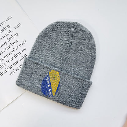 Otisak Bosanski | Kapa sa motivom ljiljana – patriotski simbol Bosne i Hercegovine