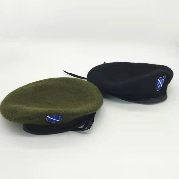 RBiH | Beretke sa motivom ljiljana – patriotski simbol Bosne i Hercegovine