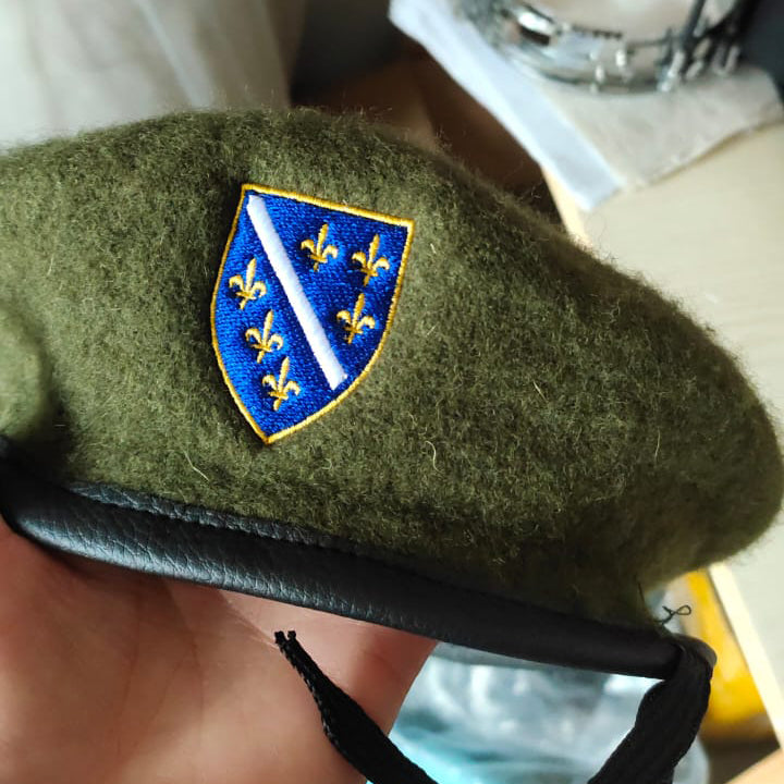 RBiH | Beretke sa motivom ljiljana – patriotski simbol Bosne i Hercegovine